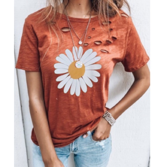 Tops - Distressed Daisy Graphic T-Shirt